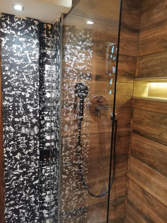 Studio Apartman Black & White Centar Sarajevo Free Parking Exterior foto